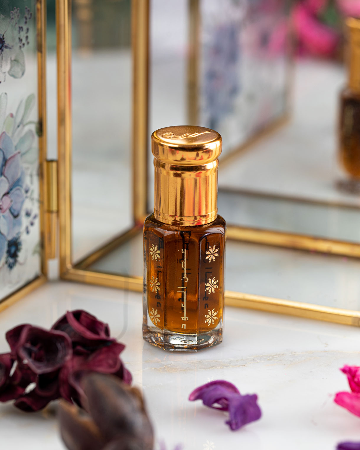 Mukhallat Amiri Tola oud oil